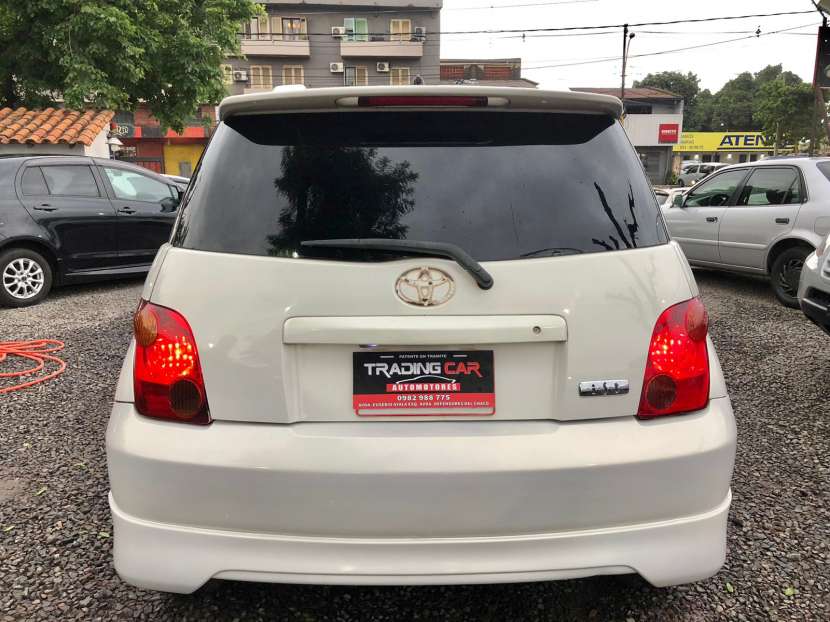 Toyota IST 2002 - 5